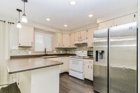 Building Photo - Remodeled Orem Home! Large Backyard! Amazi...