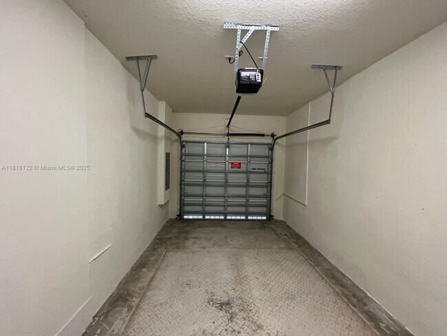 Building Photo - 11066 W 33rd Ln