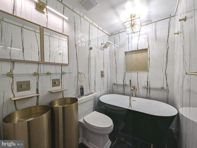 Building Photo - 2208 Wakefield St