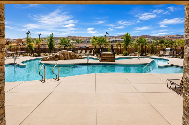 Building Photo - 2831 E Snowberry Dr