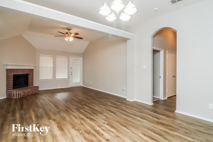 Building Photo - 1124 Manhassett Ct