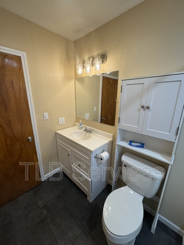 Building Photo - 542 Montdale Rd