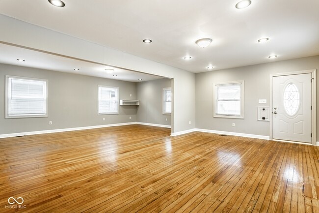 Building Photo - 1253 S East St