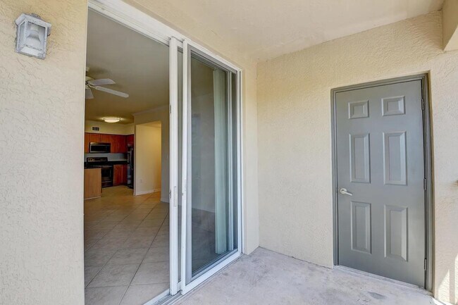 Building Photo - 6565 Emerald Dunes Dr