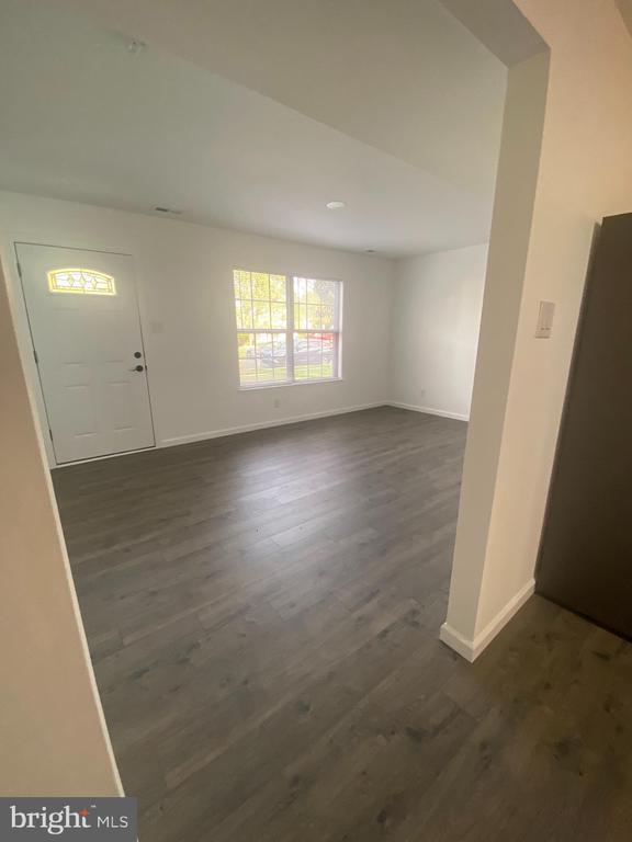 Building Photo - 532 Cormorant Dr