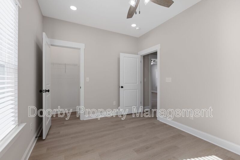 Building Photo - 24 Alden Ln