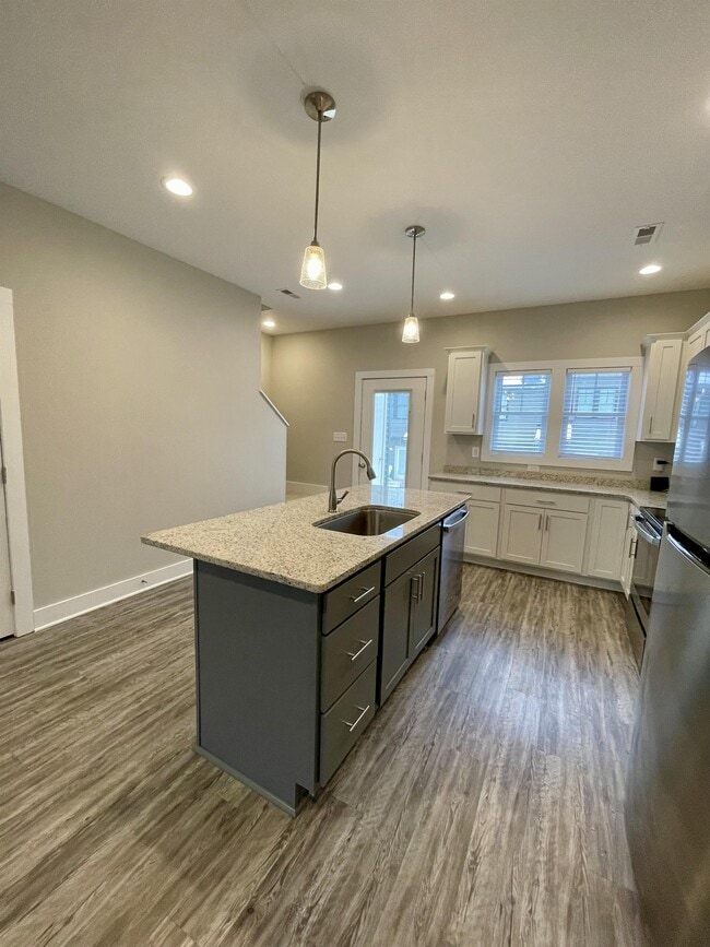 Building Photo - 41 High St