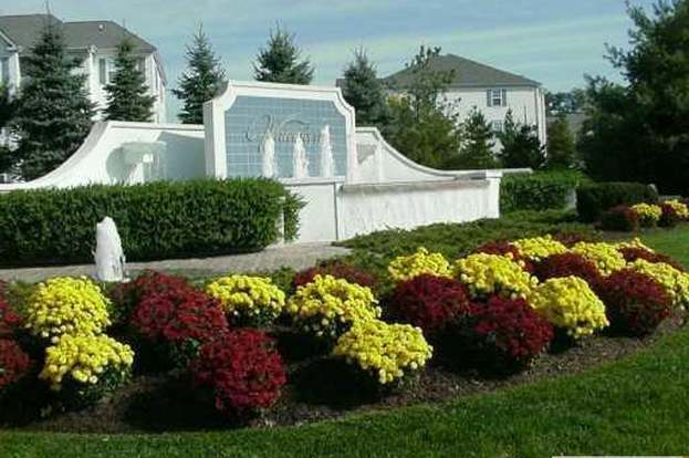 Building Photo - 1335 Waterford Dr