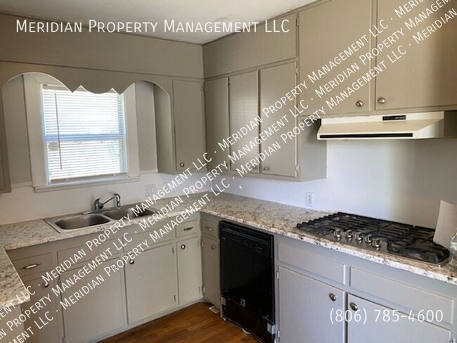 Building Photo - 2420 30th St