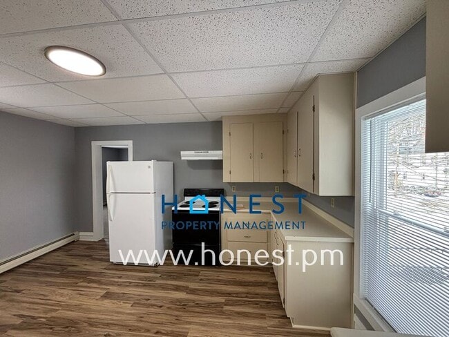 Building Photo - 47 James St