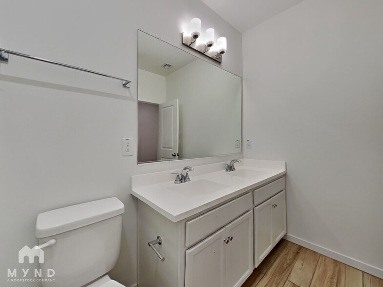 Building Photo - 7918 N 79th Ave