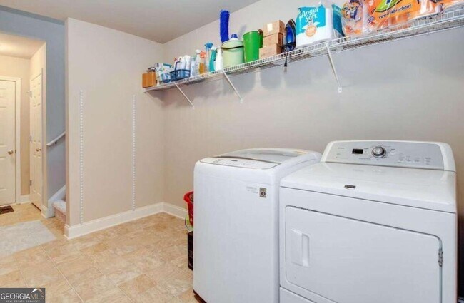 Building Photo - 4217 Brentwood Dr