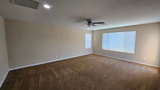 Building Photo - Large 4 bedroom in gated Stetson Trails Community