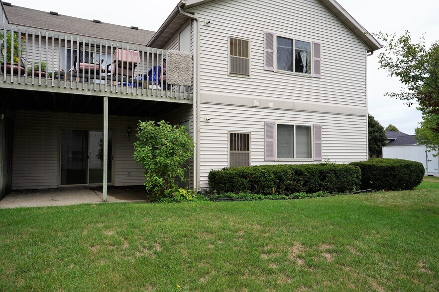 Building Photo - 391 Country Clover Dr