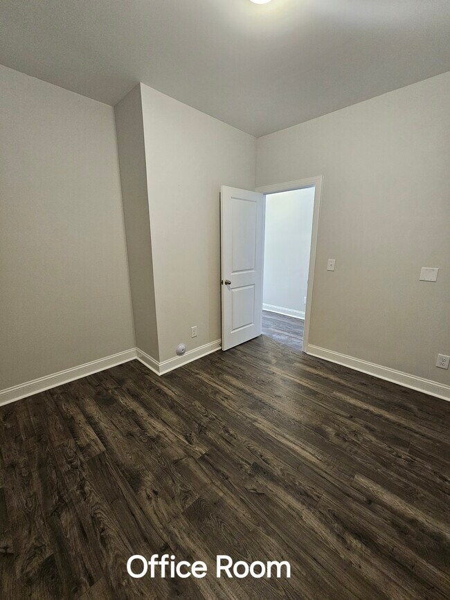 Building Photo - 589 Forestville Rd