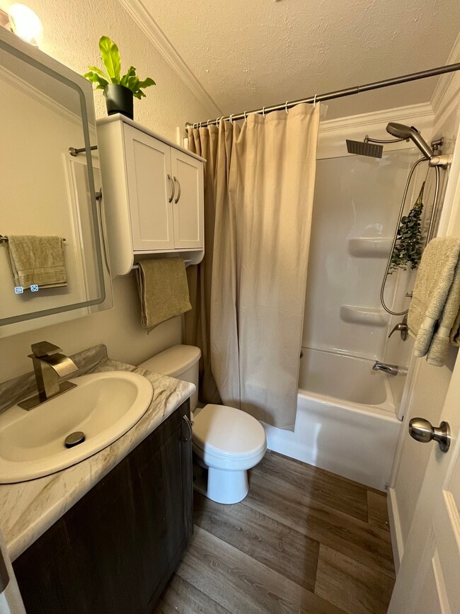 Building Photo - 4313-4312 Condesa Dr NW
