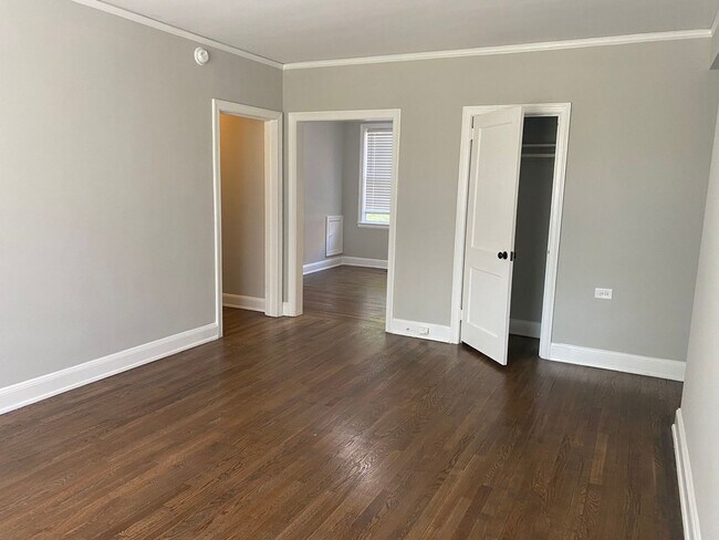 Building Photo - 1 Bedroom 1 Bathroom Unit-First Floor