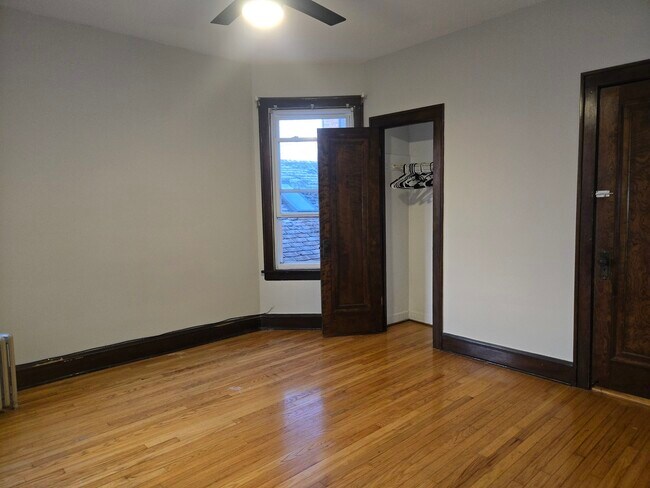 Building Photo - 3141 N Luna Ave