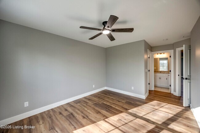 Building Photo - 114 N Elm Grove Ave