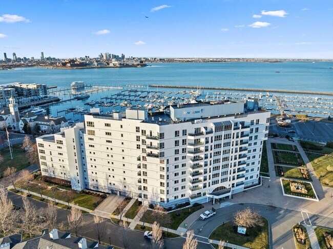 Building Photo - 2001 Marina Dr