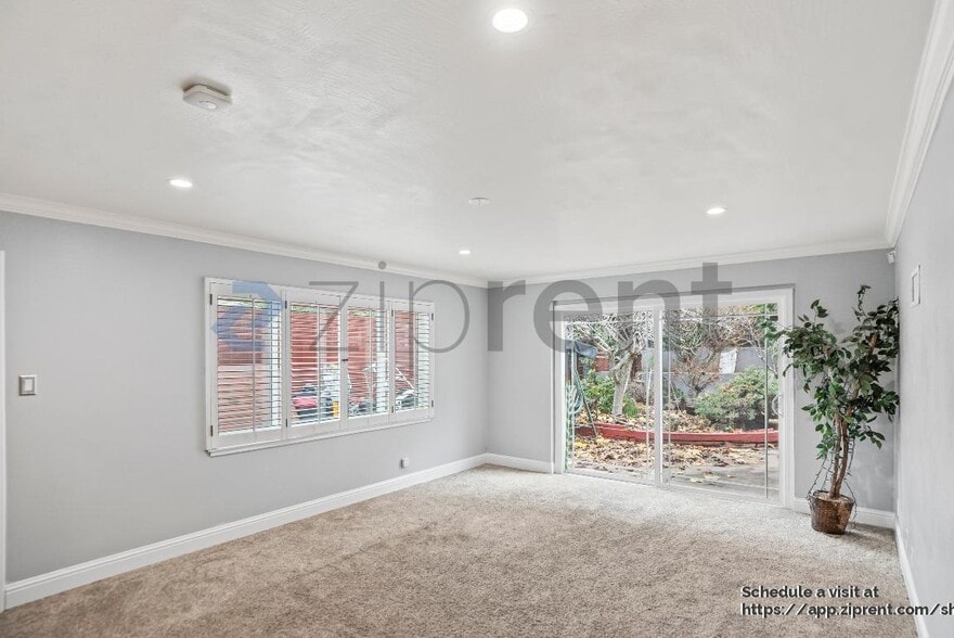 Building Photo - 4847 Stacy St