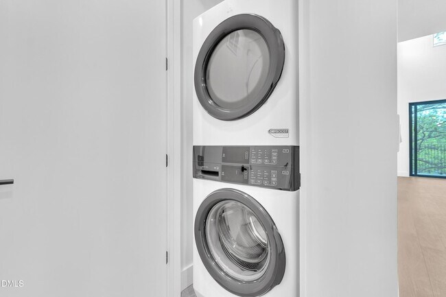 Building Photo - 29 Enterprise St