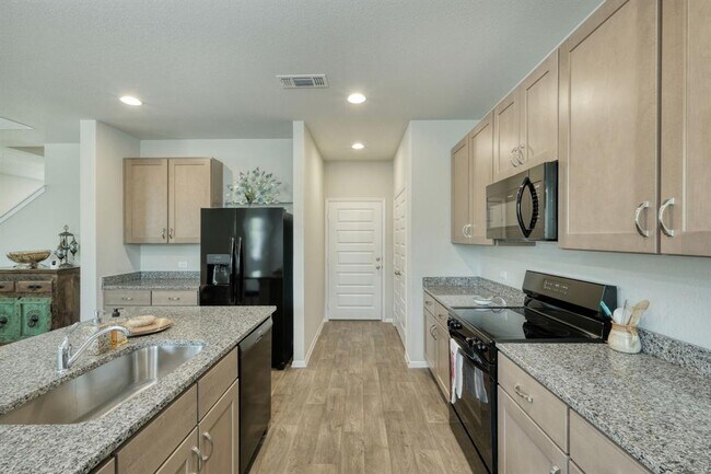 Building Photo - 2615 Paragon Fox Dr