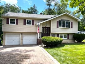 Building Photo - 9 Kitchell Pl
