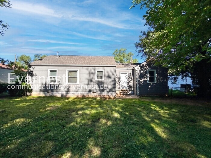 Building Photo - 511 4th Ave
