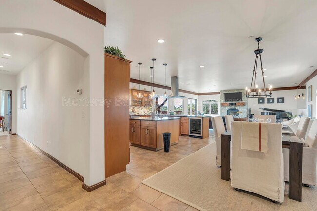 Building Photo - 287 Laureles Grade