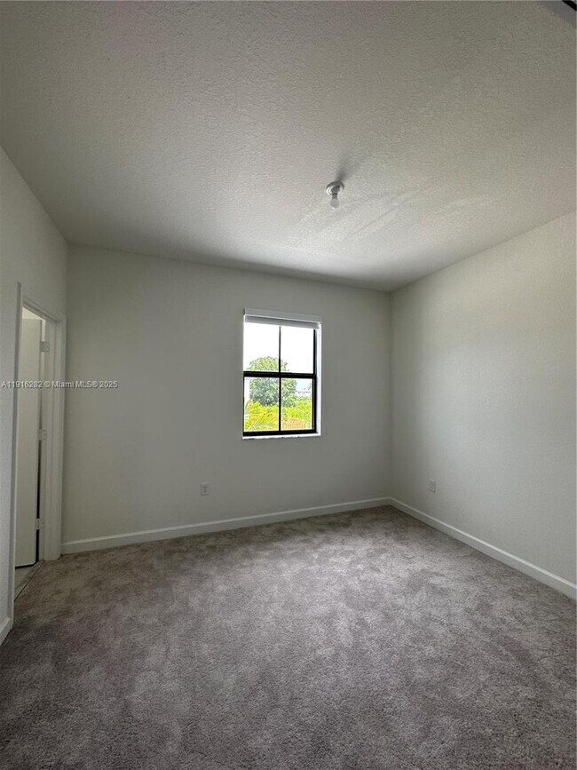 Building Photo - 28471 SW 132nd Ct