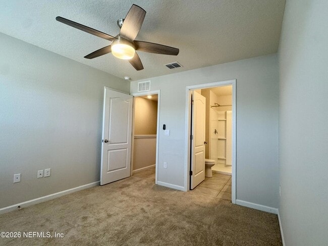 Building Photo - 3992 Vlg Vw Ln