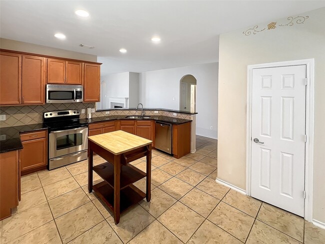 Building Photo - 21910 Whispering Daisy Ct