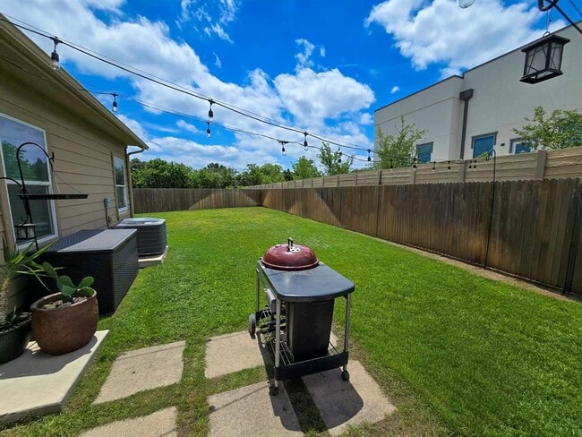 Building Photo - 1403 Brashear Ct