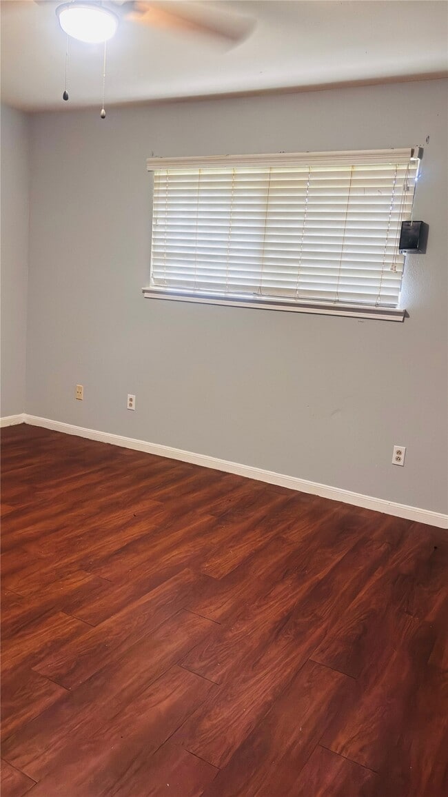 Building Photo - 8343 Sterlingshire St