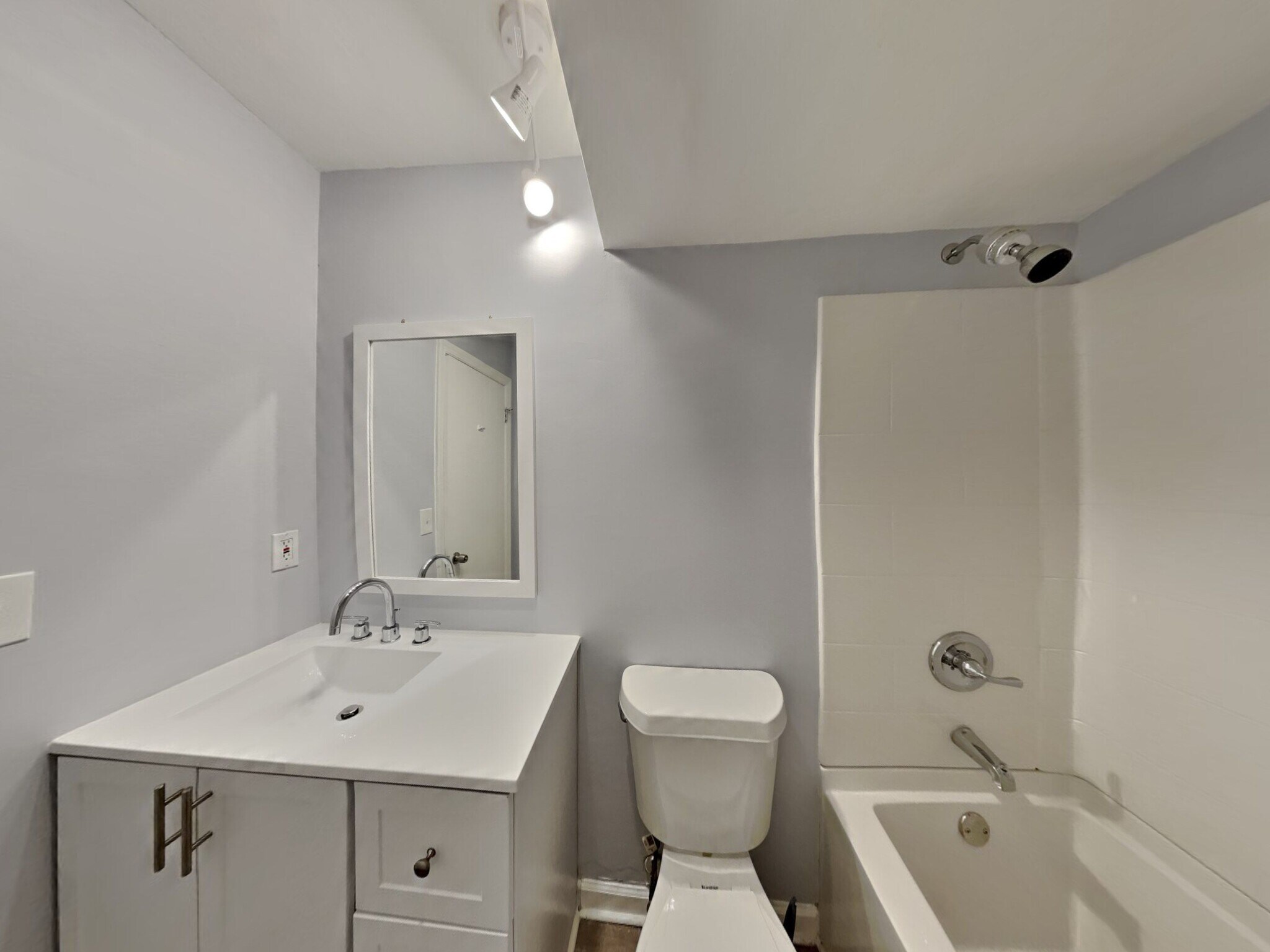 Building Photo - 3125 Colonial Way