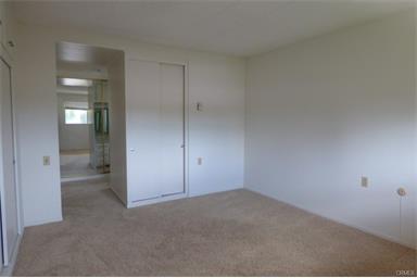 Building Photo - 2 Bedroom w/View