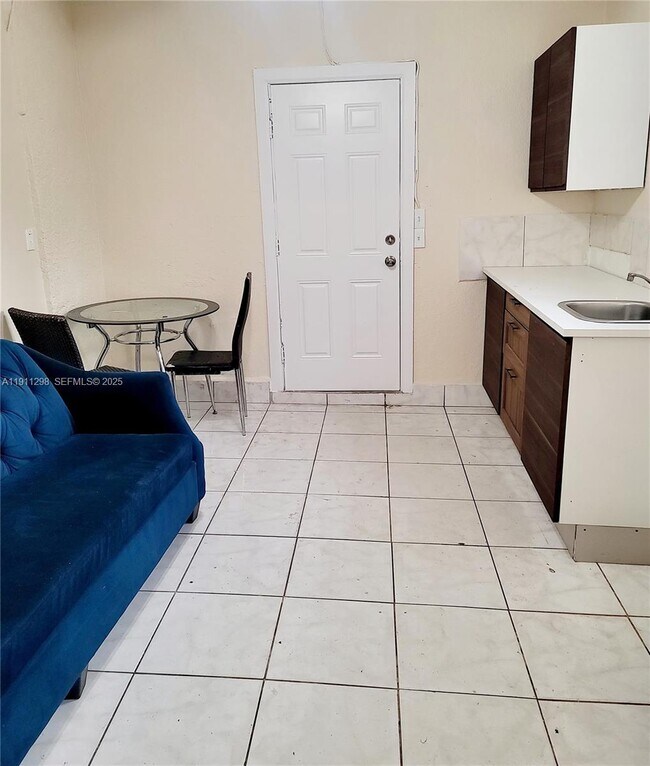 Building Photo - 3680 NW 20th Ct