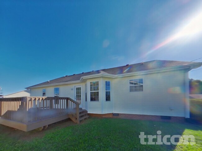 Building Photo - 421 Faulkner Dr