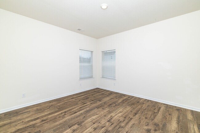 Building Photo - 4714 Willow Bluff Cir