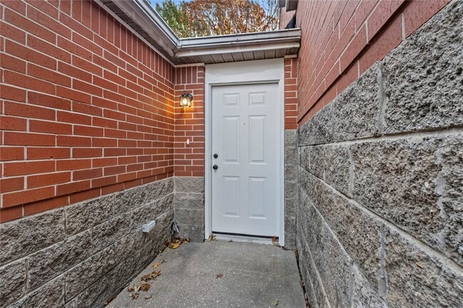 Building Photo - 2066 N Kantz Ln