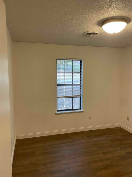 Building Photo - 227 Patterson St