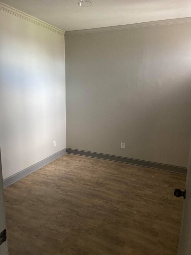 Building Photo - Soldoris