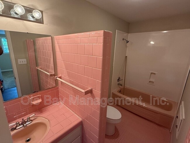 Building Photo - 2821 S Richardson Dr