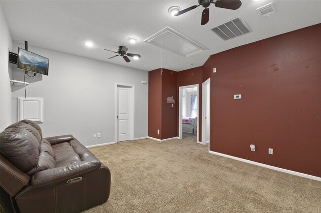 Building Photo - 21131 Beech Landing Ln