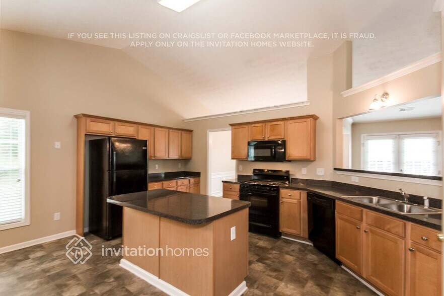 Building Photo - 1420 Great River Pkwy SE