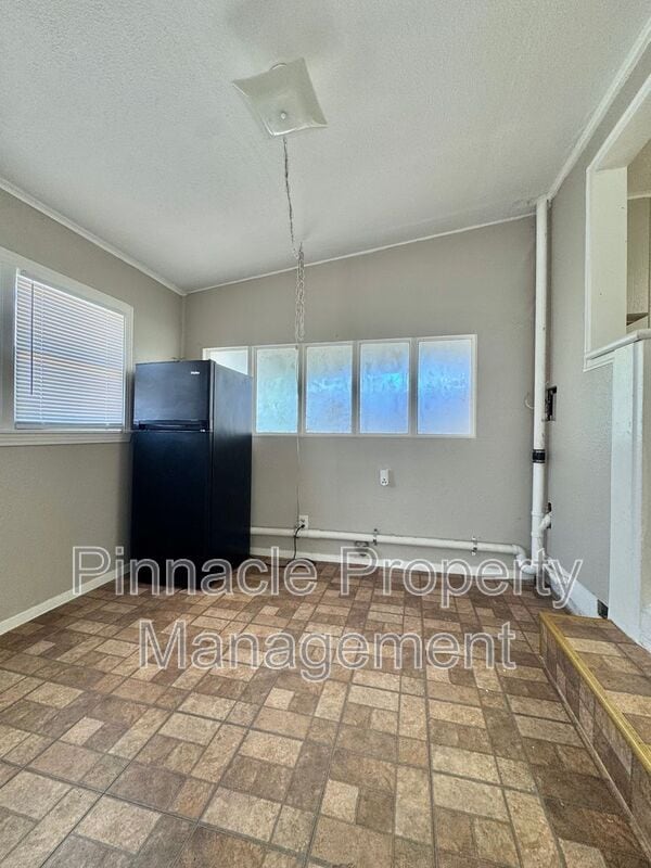 Building Photo - 2013 Koberlin St