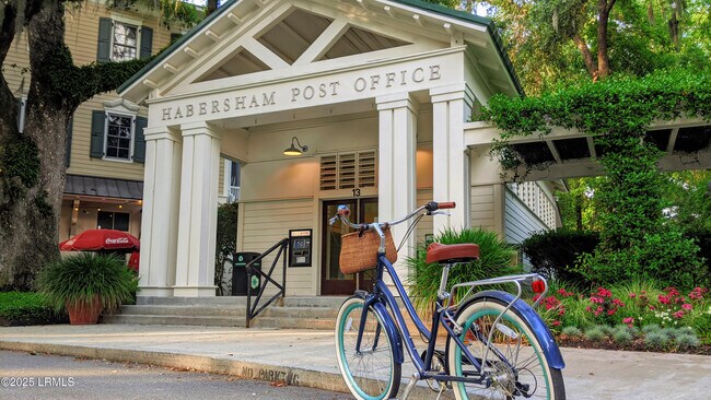 Building Photo - 7 Market