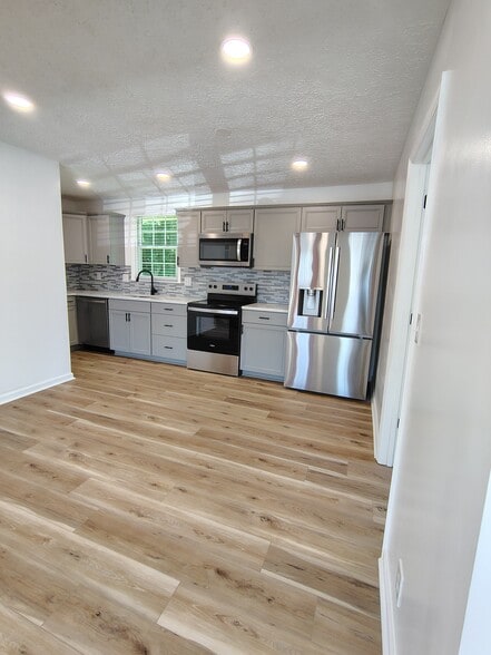 Building Photo - 3136 Greggwood Dr