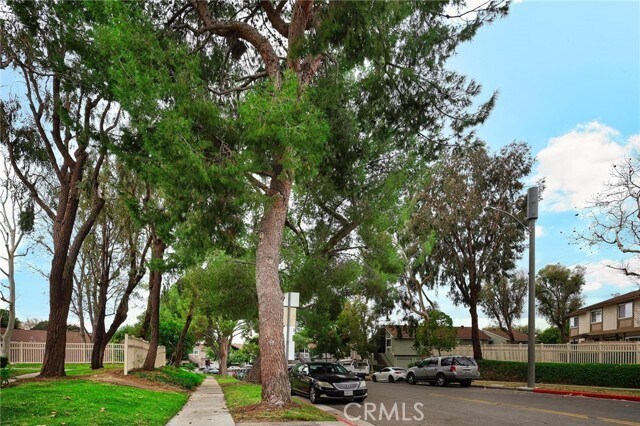 Building Photo - 1740 N Willow Woods Dr